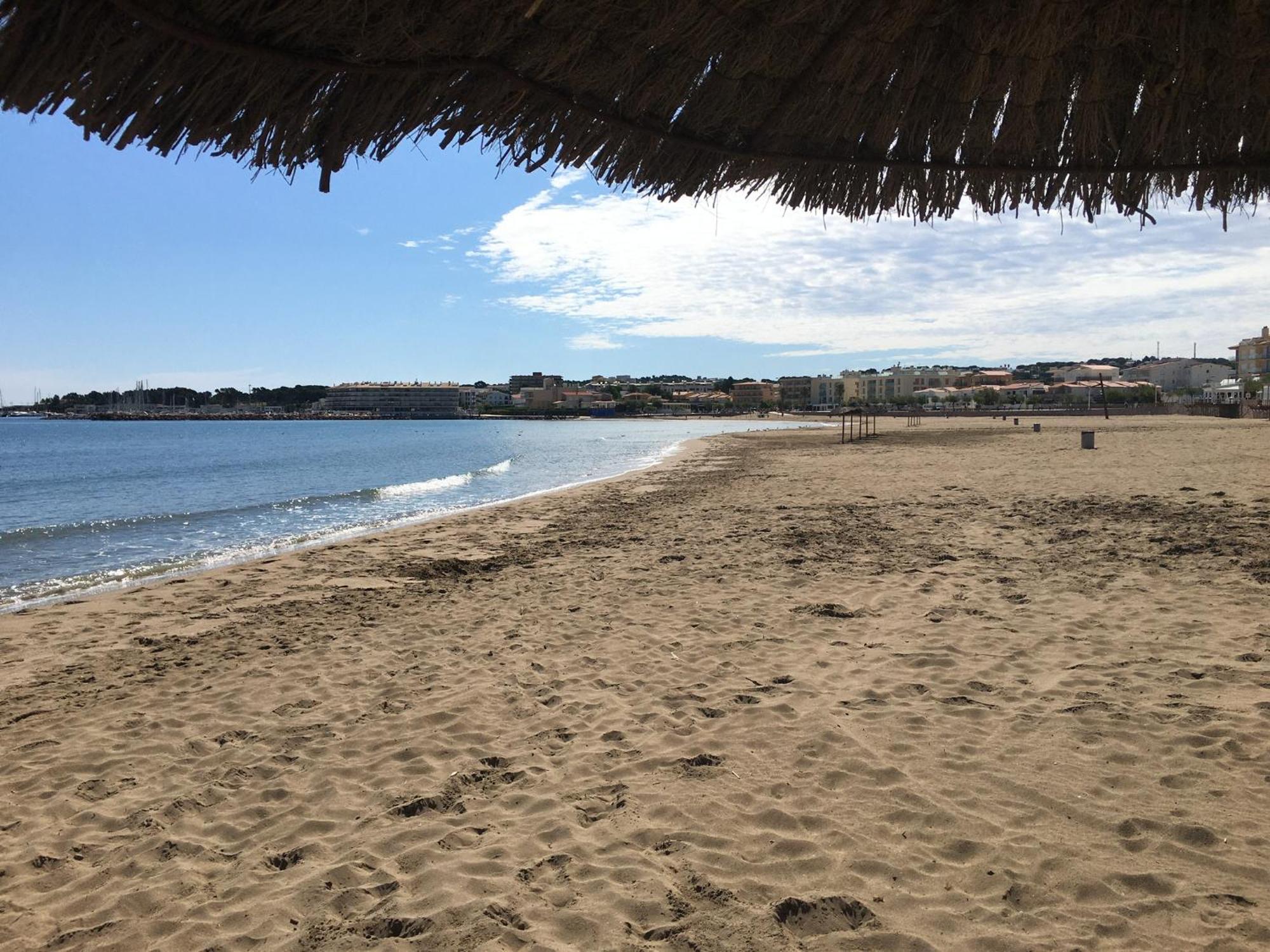 Orsa-Atico Con Vista Al Mar Y Piscina Apartment L' Escala Bagian luar foto