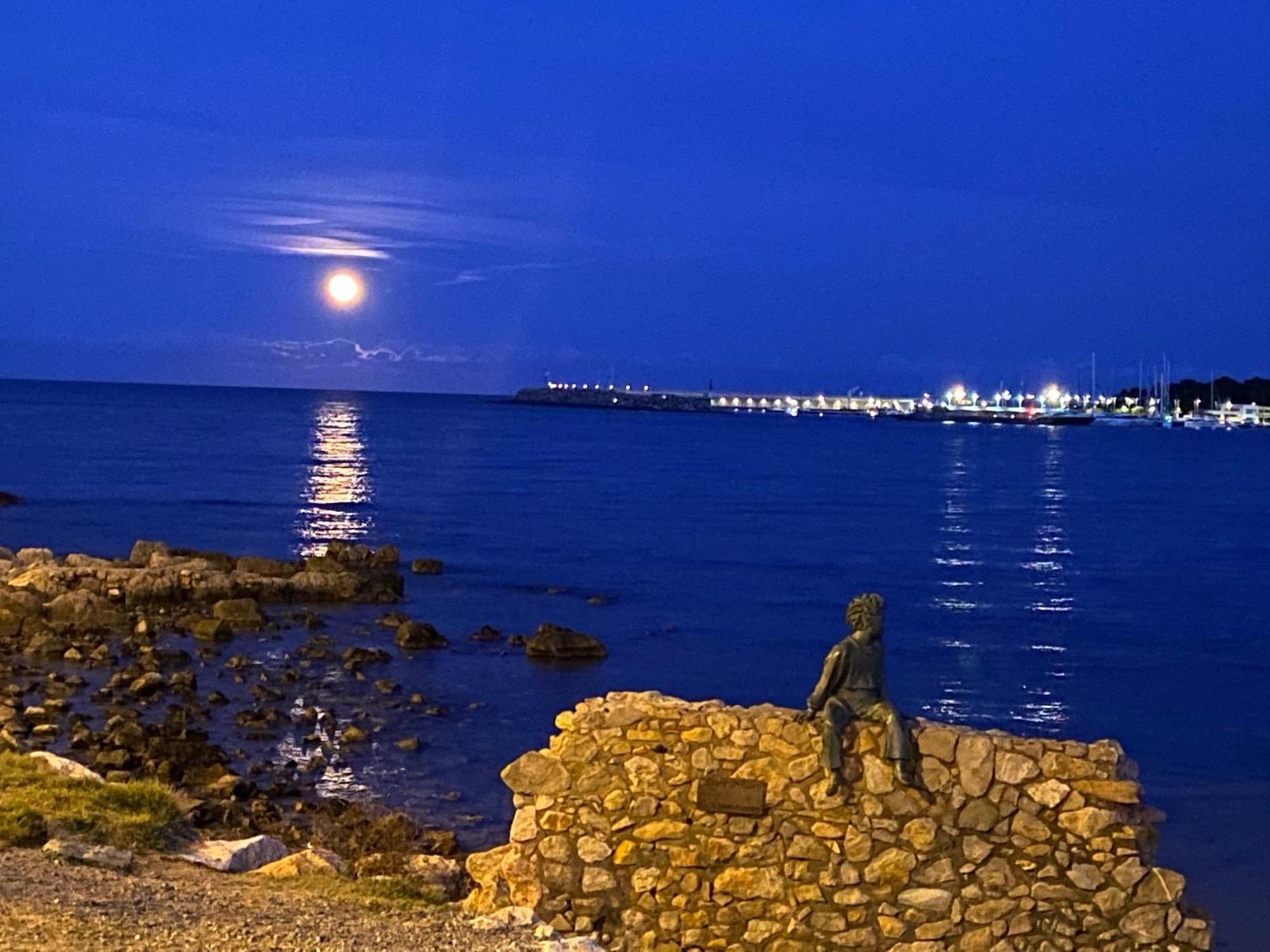 Orsa-Atico Con Vista Al Mar Y Piscina Apartment L' Escala Bagian luar foto